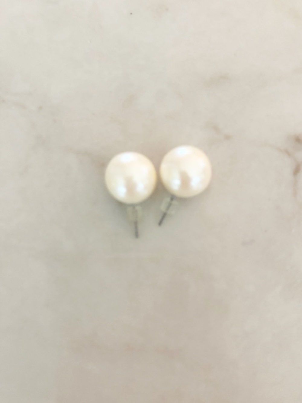 Large vintage Pearl stud earrings